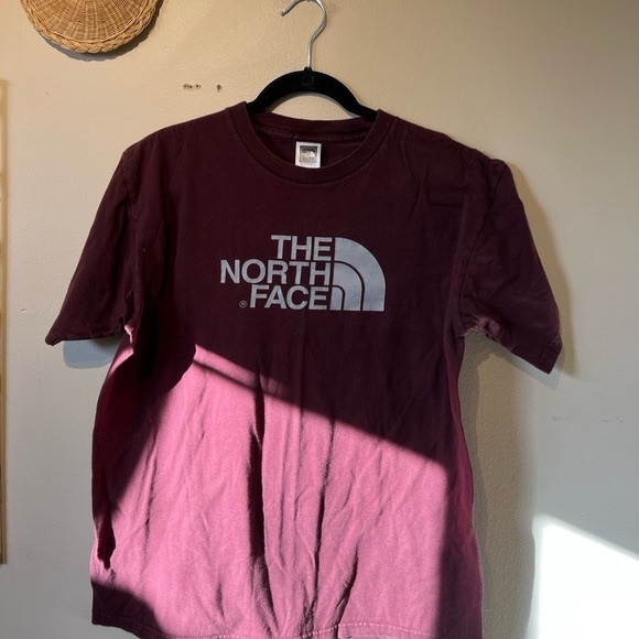 The north face mens medium crew burgundy cotton tee - Picture 3 of 7